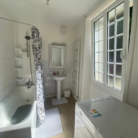 Maison Familiale Avec Piscine, Proche Des Plages Du Debarquement Ryes